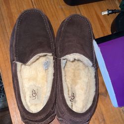 Like New Condition Ugg Men’s Slippers Size 10 