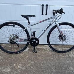 Fuji Absolute 1.1 Hybrid Bicycle