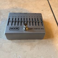 MXR ten band EQ pedal