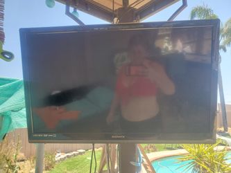 32 Inch TV.