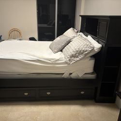 Bedroom Set - Full Size With Twin Trundle