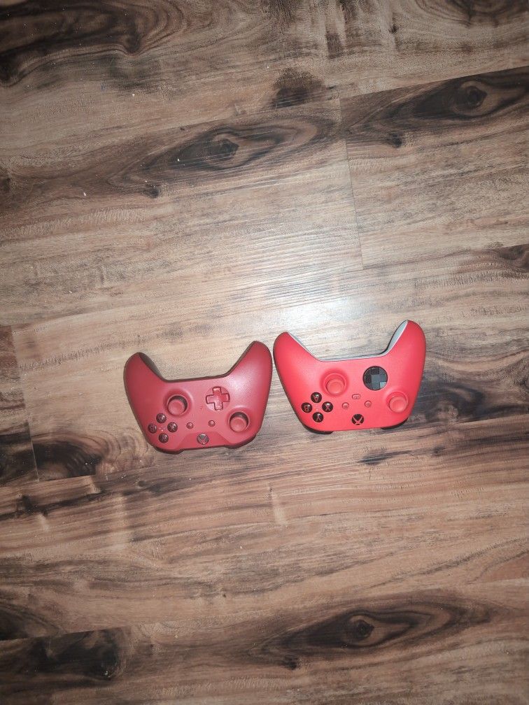 Used Xbox Series And Xbox One Red Controllers