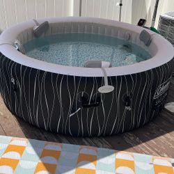 Coleman 4-6 Person Hot tub 