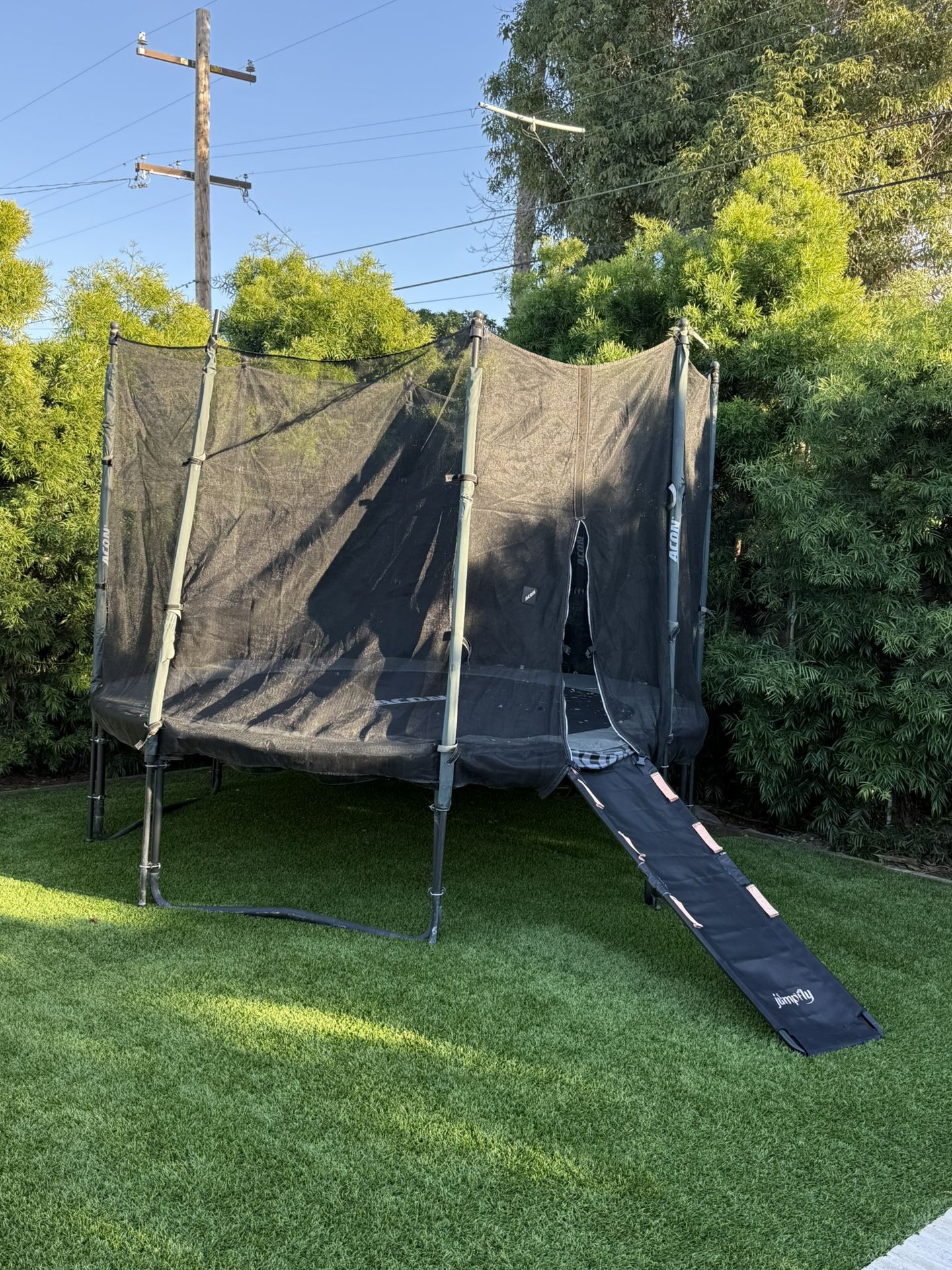 Trampoline 