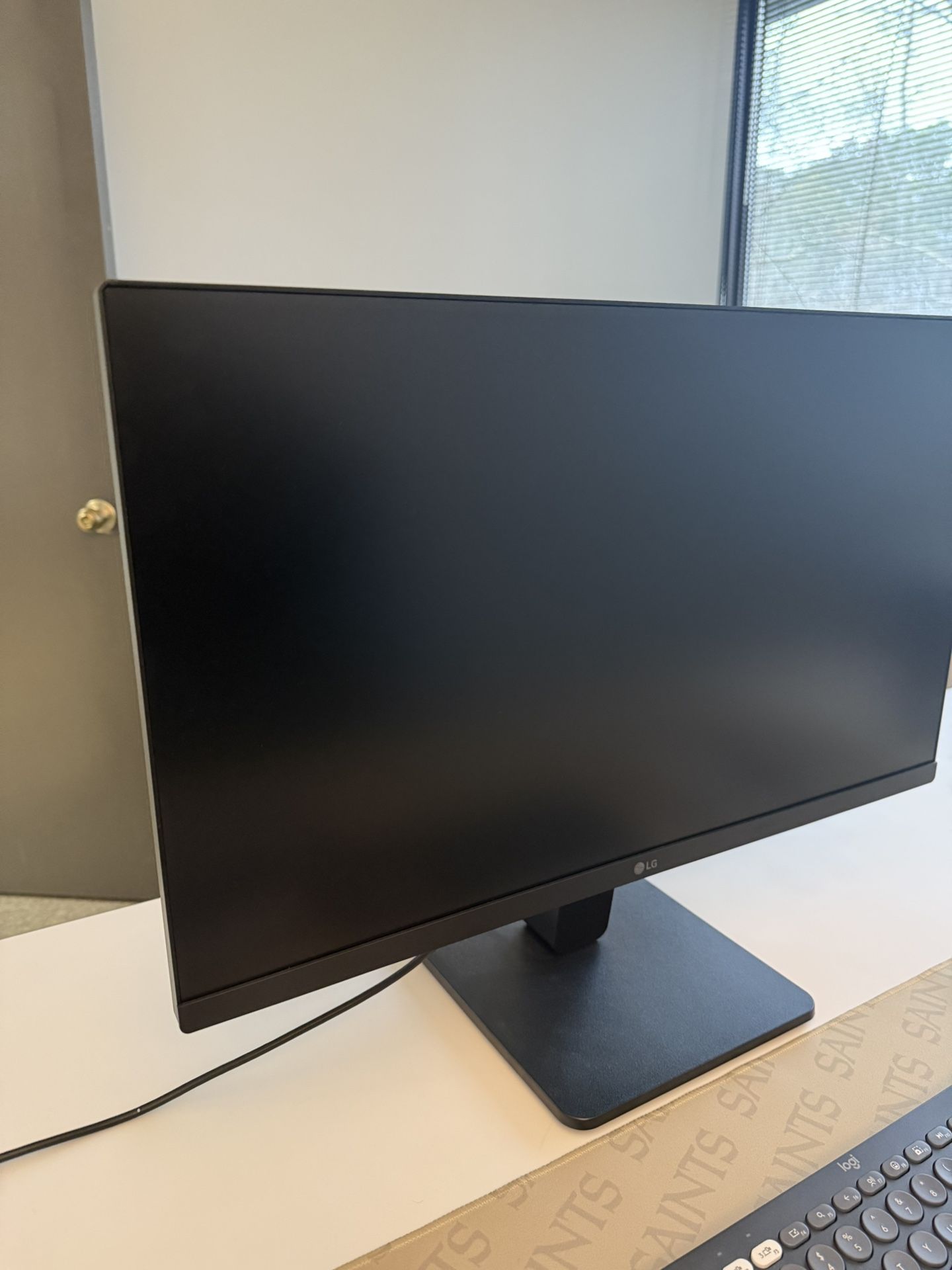 24” LG Computer Monitor