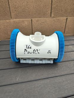 Hayward The Pool Cleaner w/30 ft hose and set of NEW replacement treads