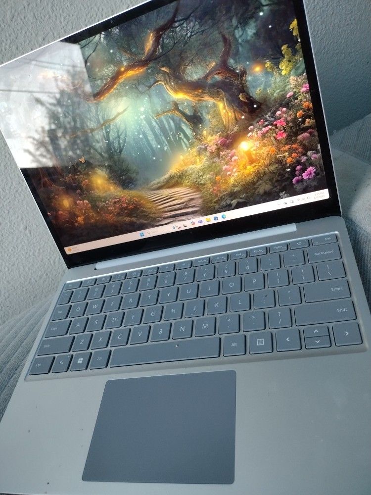 Microsoft 11 Surface Laptop Pro Touchscreen