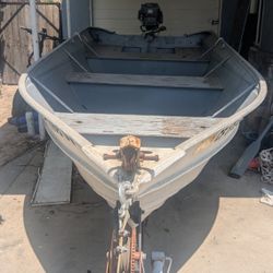 Boat (Pre-owned)