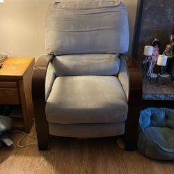 FREE Gray Reclining Chairs  Pair Of 2 Matching 