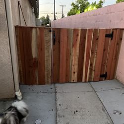 Gate