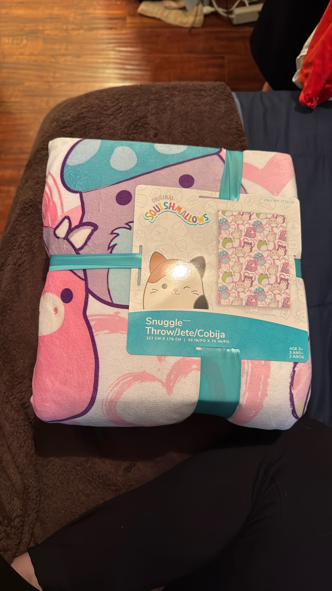 SQUISHMALLOWS Snuggle Throw Reversible Blanket