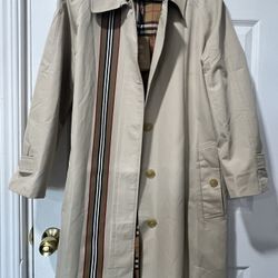 Men Burberry Vintage Oversized Coat