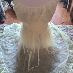 Beautiful Vintage Night Gown