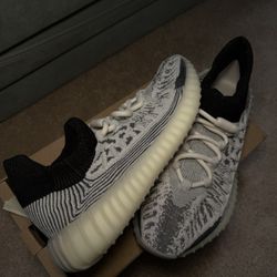 Yeezy 350 v2 CMPCT shoe 