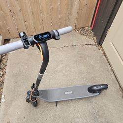 🛴 Like-New Segway Ninebot E2 Plus II E-Scooter Bundle  + Lock & Helmet Available