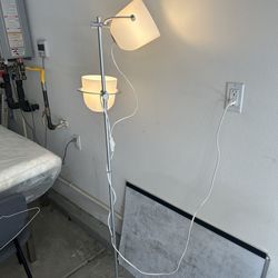 Floor lamp