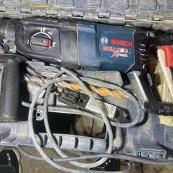 Bosch Bulldog Extreme 8amp 1inch Concrete Masonry Rotary Hammer Drill