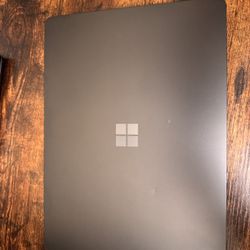 Microsoft Surface Laptop Copilot + Pc