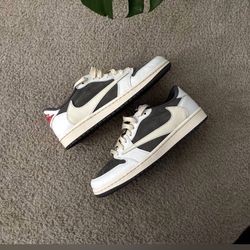 Jordan 1 Retro Low OG SP Travis Scott