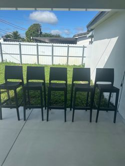 5 sillas exteriores