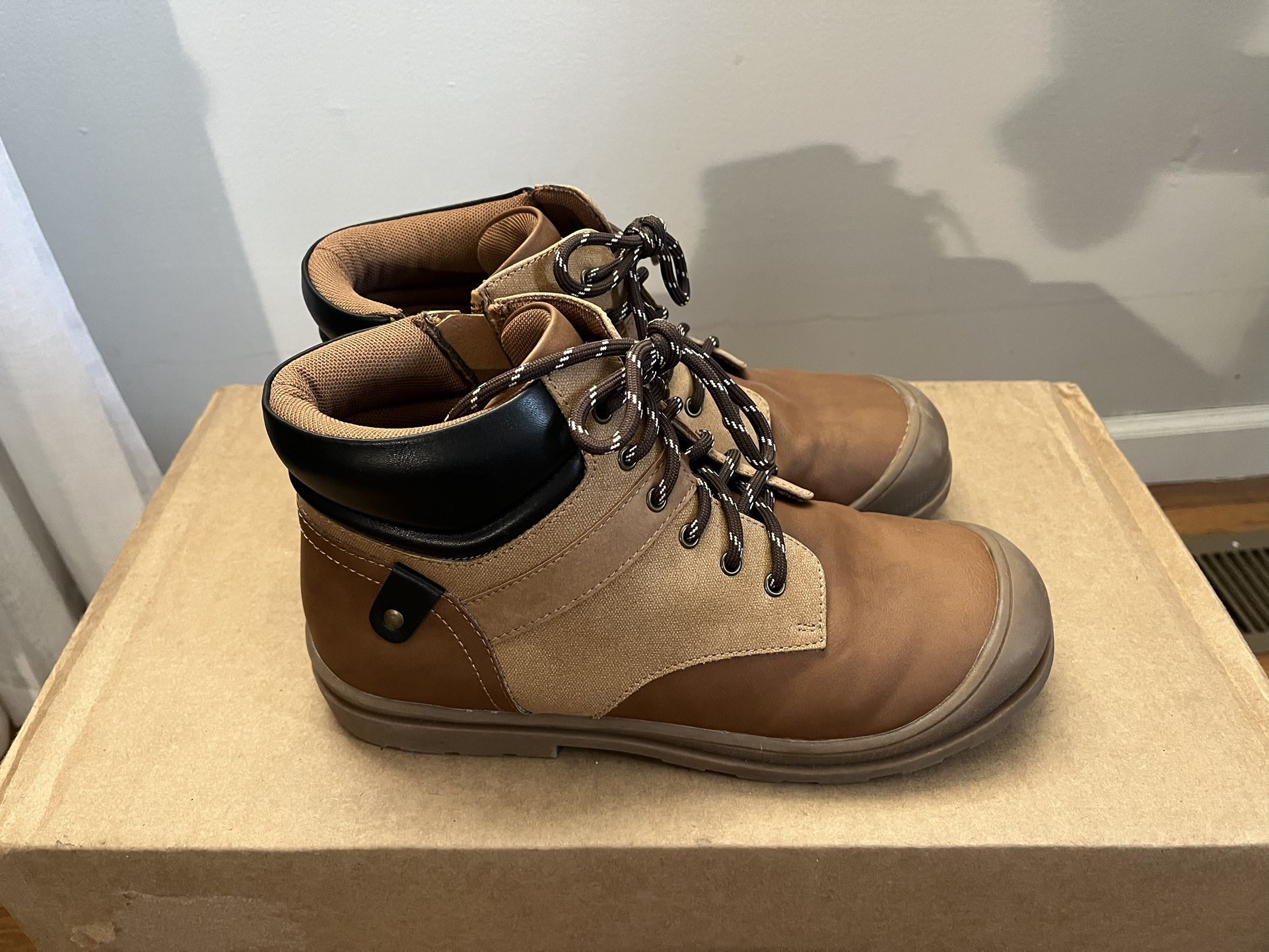 Kids Boots US Size 6
