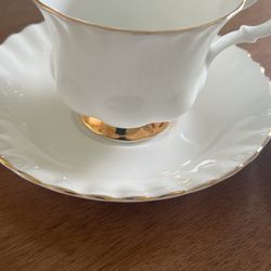 Teacup’s And Saucer’s 