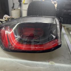 Kojem Luz trasera trasera izquierda con bombilla compatible con Jeep Compass 2017-2021, indicador de parada de freno exterior del coche