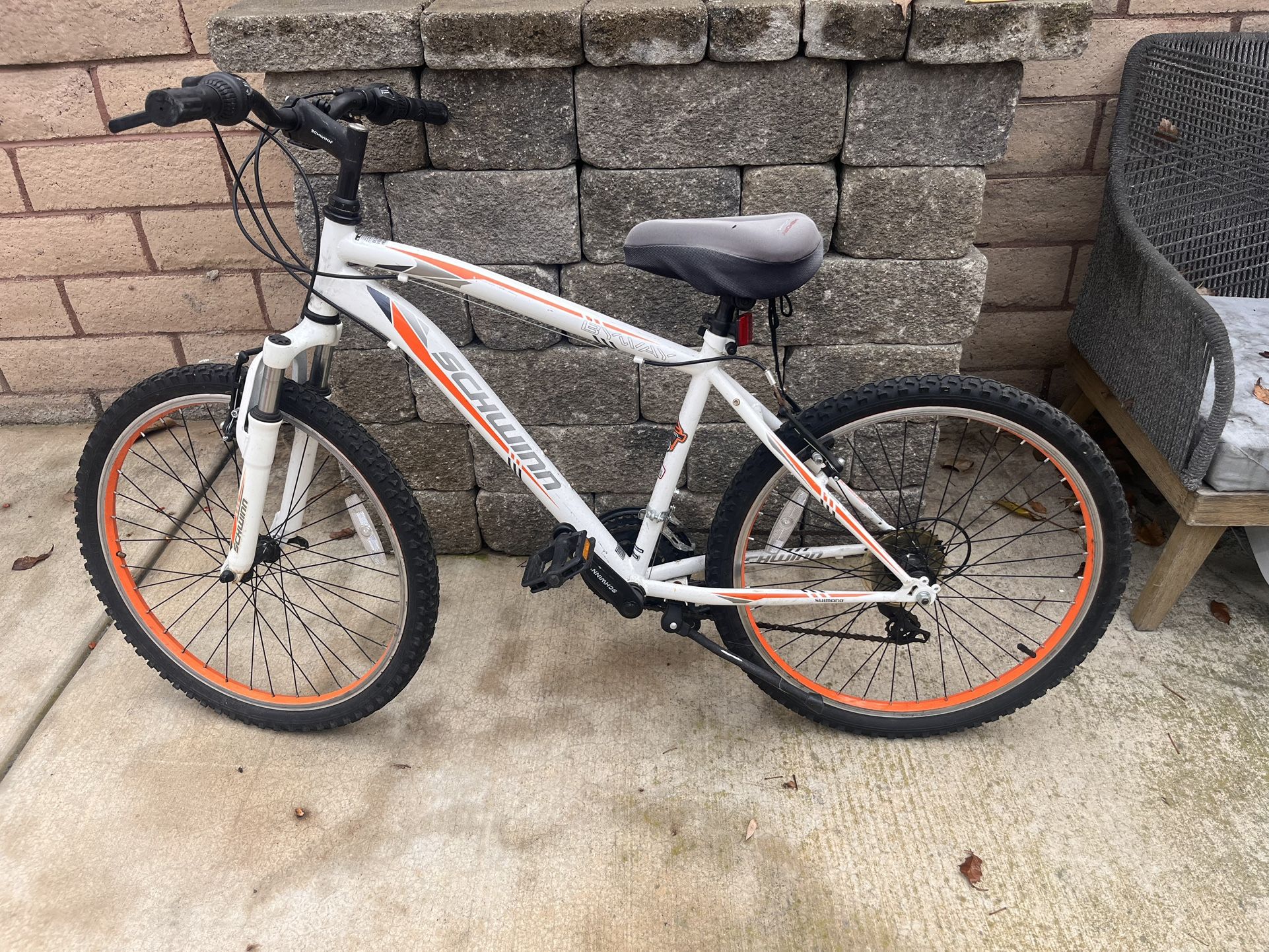 schwinn shimano bicycle Super Sport Mens Hybrid Bike 2018  cccitygr Riding through your favorite park Schwinn Ranger 24" Mountain Bike