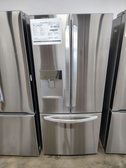 LG 22cu French door refrigerator with water Dispenser