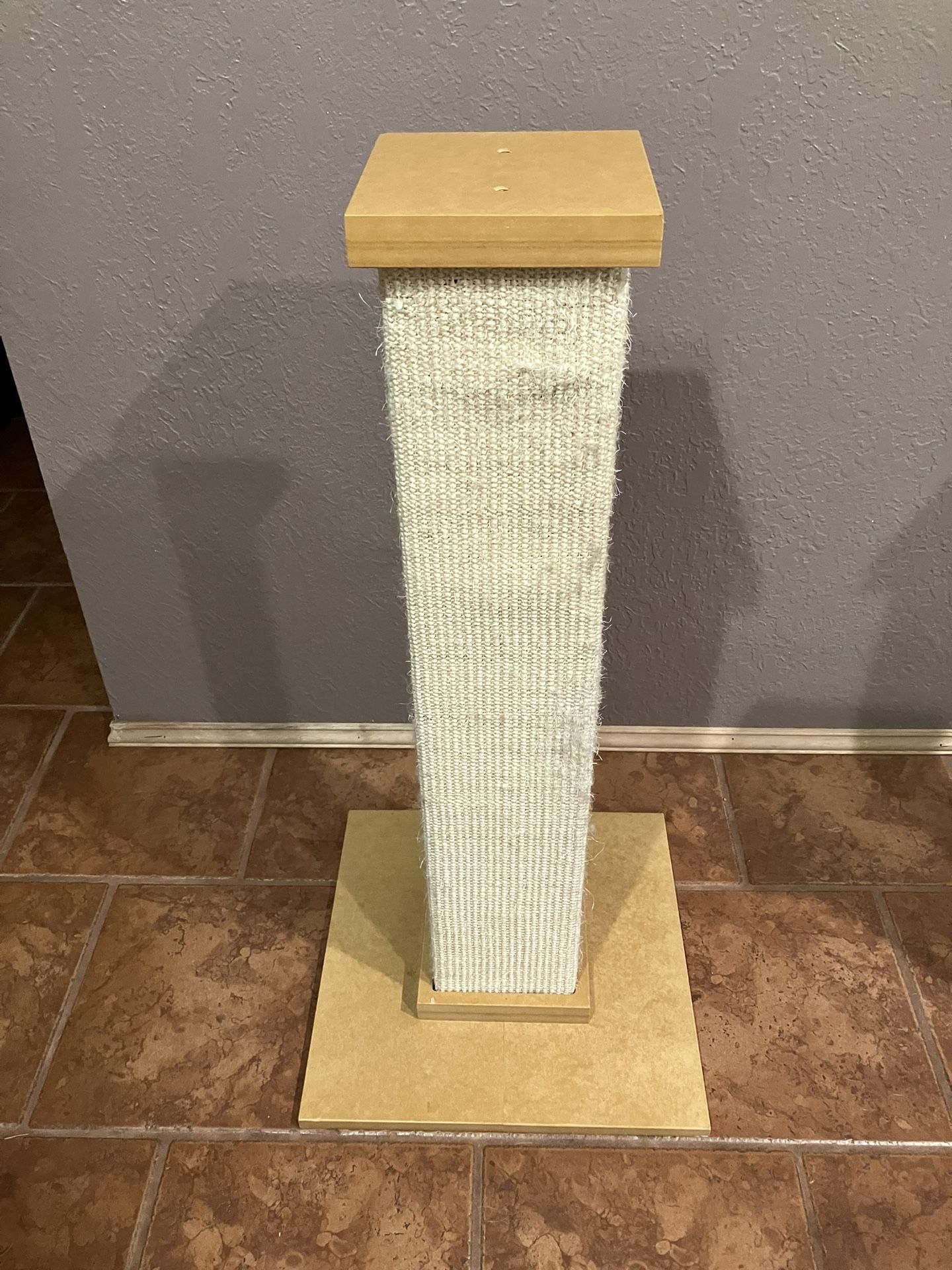 SmartCat Ultimate Cat Scratching Post
