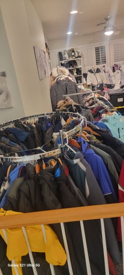 Winter Ski Jackets Bib Pants Gloves Hats Goggles Gloves Boots All Sizes  For All Family 