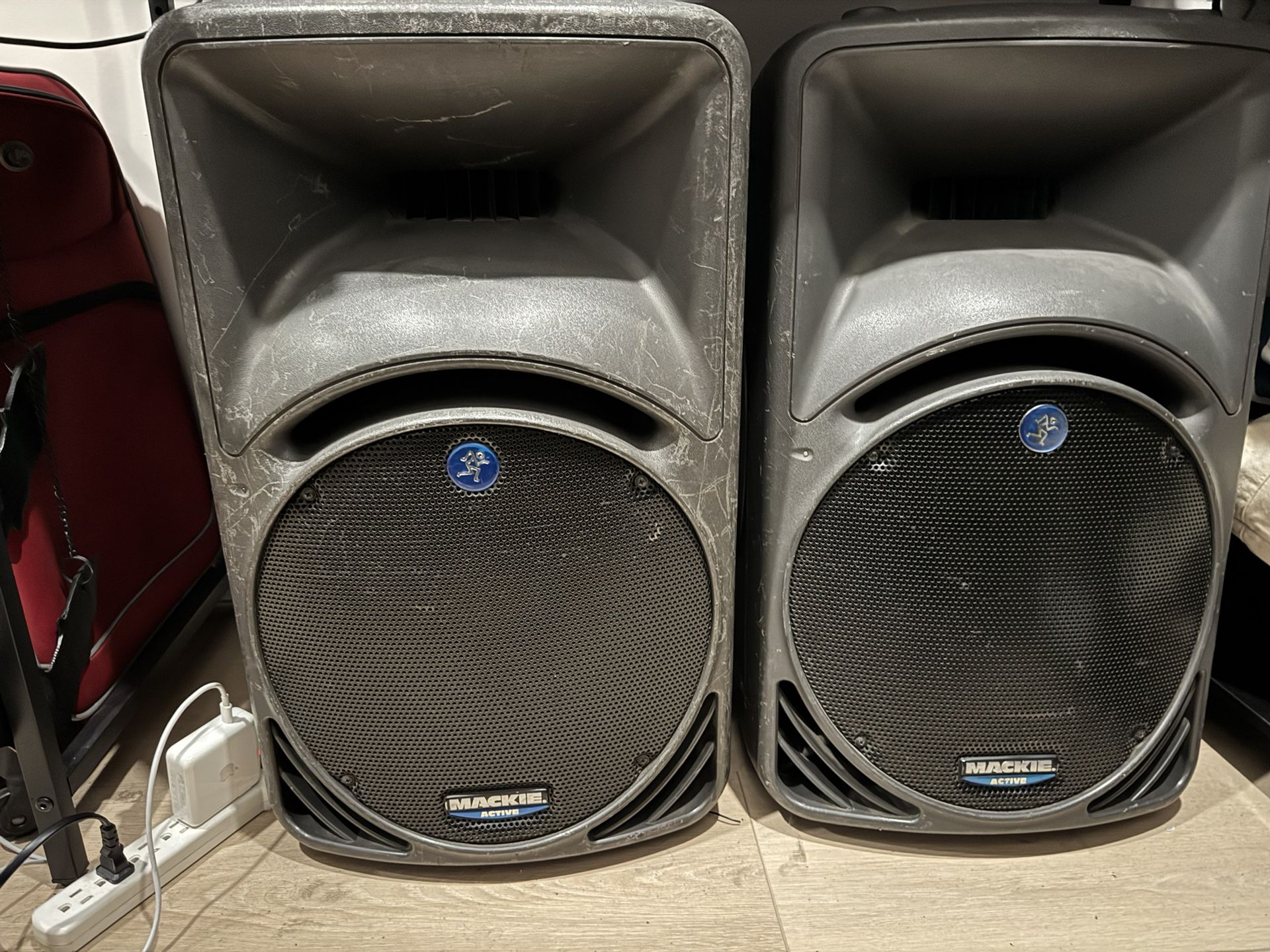 Mackie SRM450 Speakers