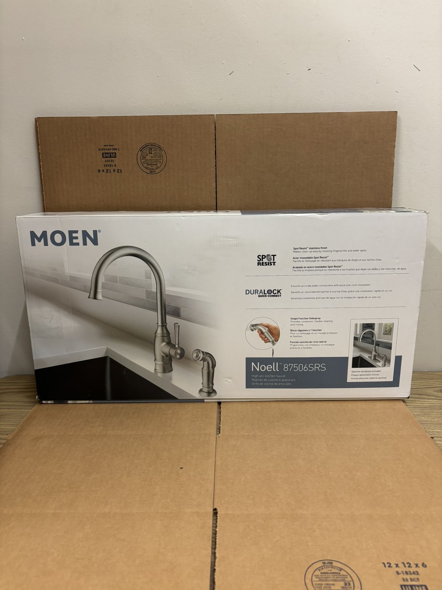 New Single Handle High Arc Kitchen Faucet with Side Sprayer