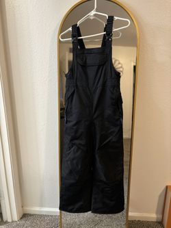 Kids Size 8/10 Snow overalls & Mittens