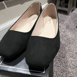 Black Flats Size 7 1/2 $6