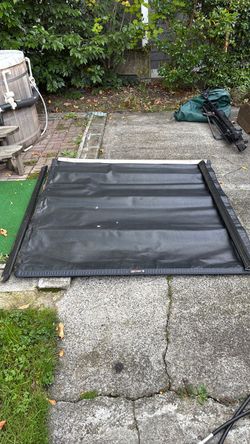 Pick up truck bed cover