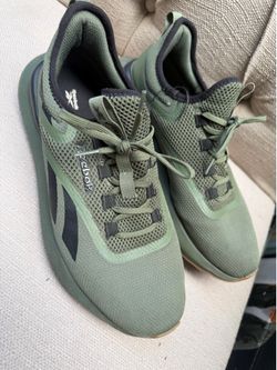 Reebok shoes size 9 men
