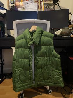 Green vest!