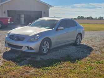 2015 Infiniti Q40
