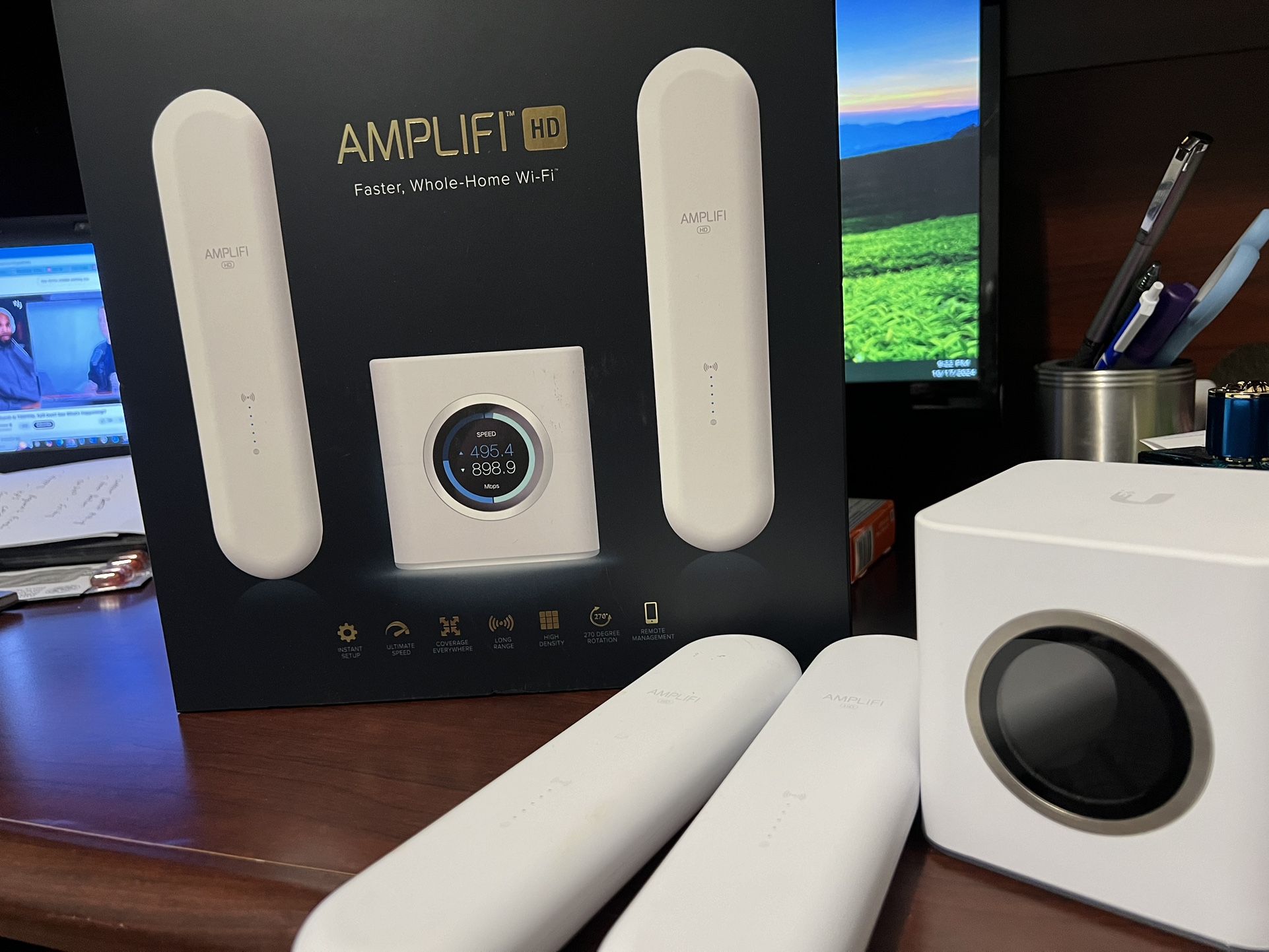 AmpliFi HD WiFi Mesh System (Router Base Station)