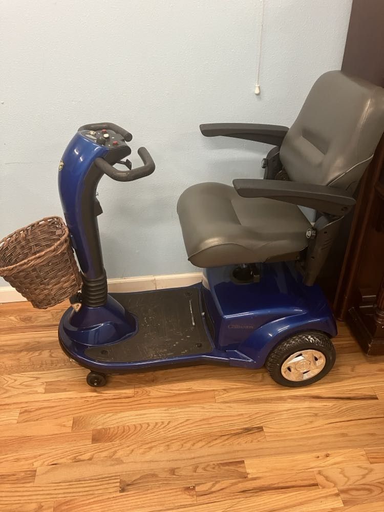 Golden Companion 3 Wheel Scooter