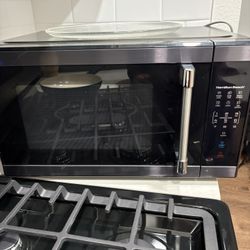 Gently Used Microwave 