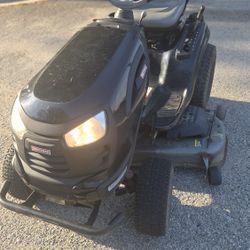 Craftsman LAWN TRACTOR JUST SERVICED WITH 54 INCH DECK 