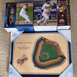 Package Desl. Wooden 3D Dodger stadium, Tommy Lasorda Bobbles Quakes Julio, Quakes Verdugo