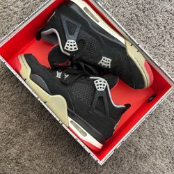 Jordan Retro 4