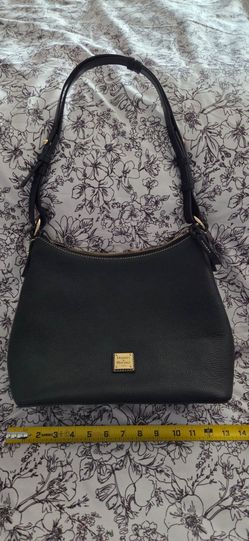 Dooney & Bourke shoulder purse
