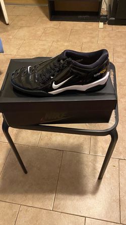 Nike t90