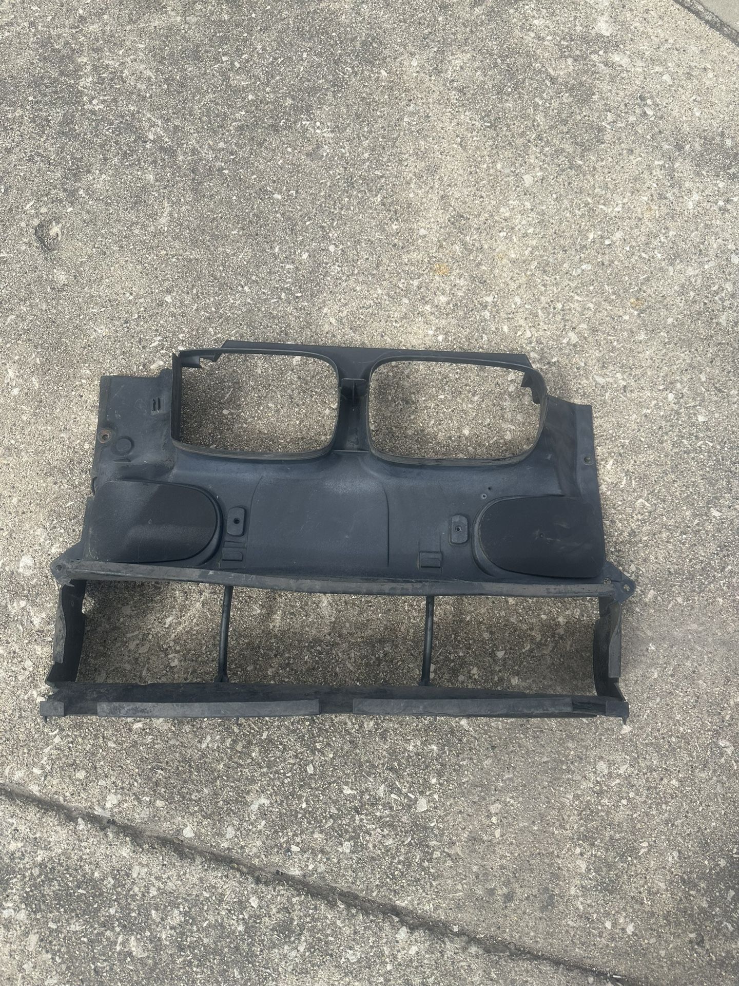 BMW e39 Front Air Duct for Radiator