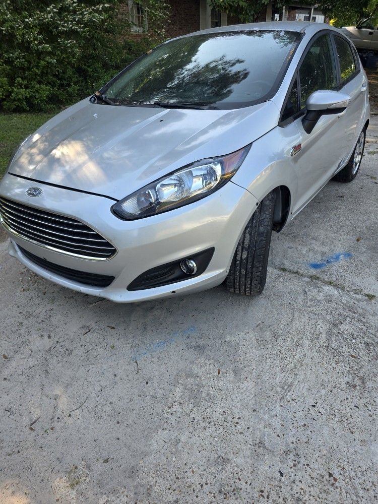2015 Ford Fiesta