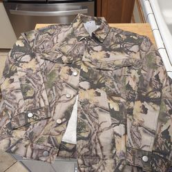 Camouflage jean jacket(read)